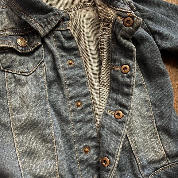 Toddler jean jacket with snaps. Super soft! - Picture 4 of 4